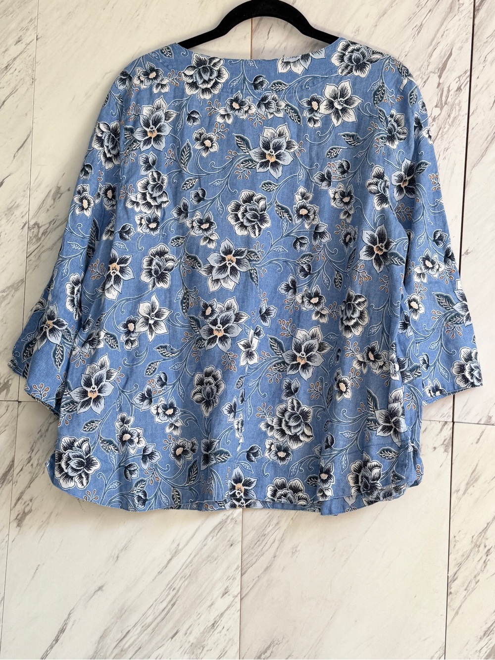 J. Jill Love Linen Floral V-Neck Blue White Coastal Blouse SZ L - Picture 5 of 6